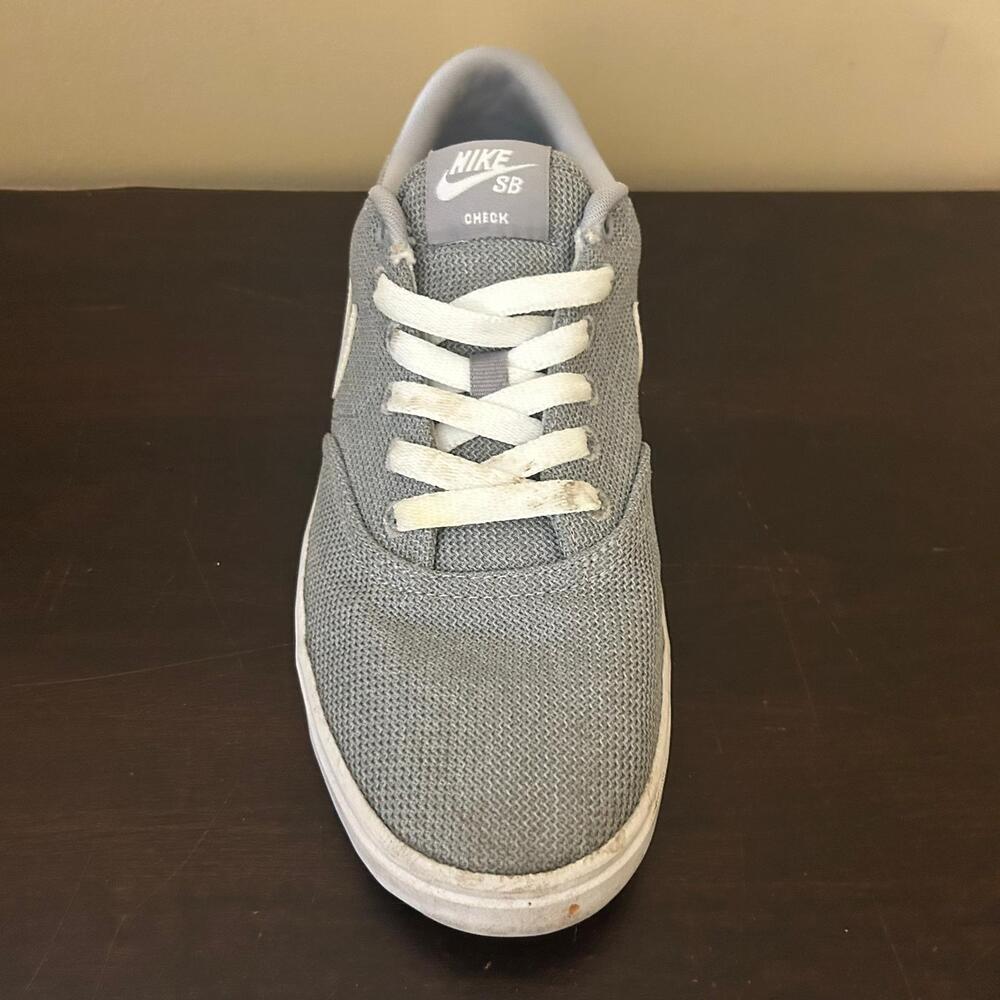 Nike SB Check‎ Solarsoft Women's Skate Shoes - Picture 4 of 7